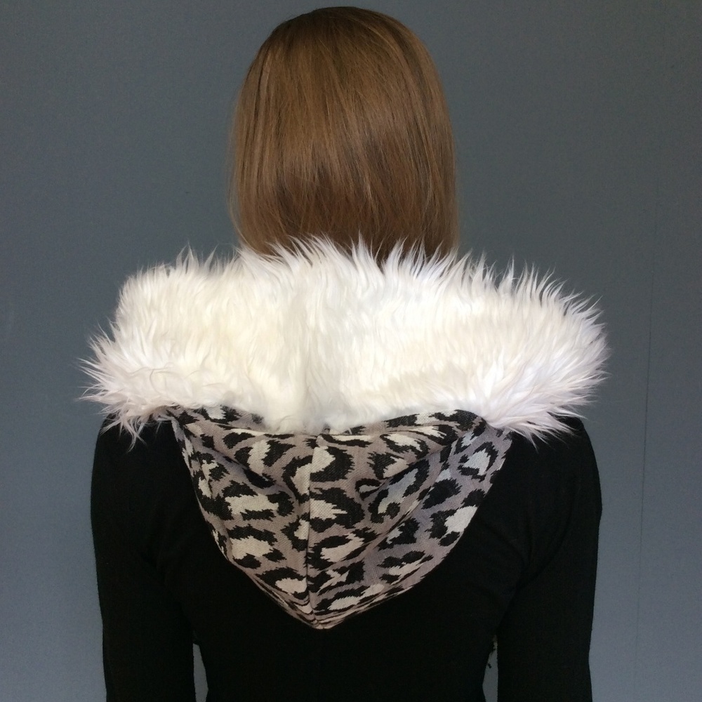 Grey Leopard Print Fringe Hood with White Fur Trim - Picture 8 of 8